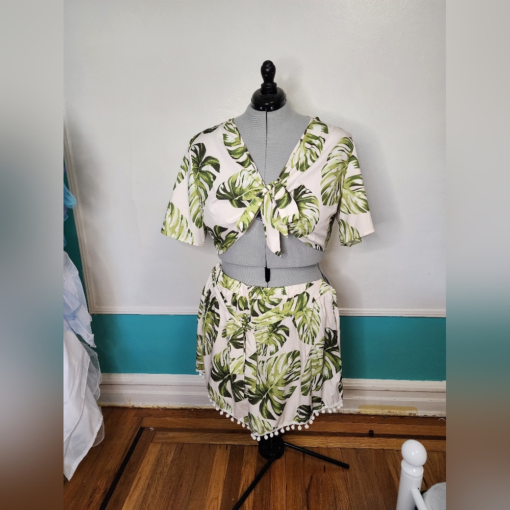Monstera Top and and Shorts